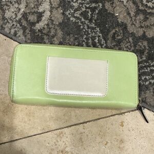 Lodis Green/Cream Leather Zip Wallet